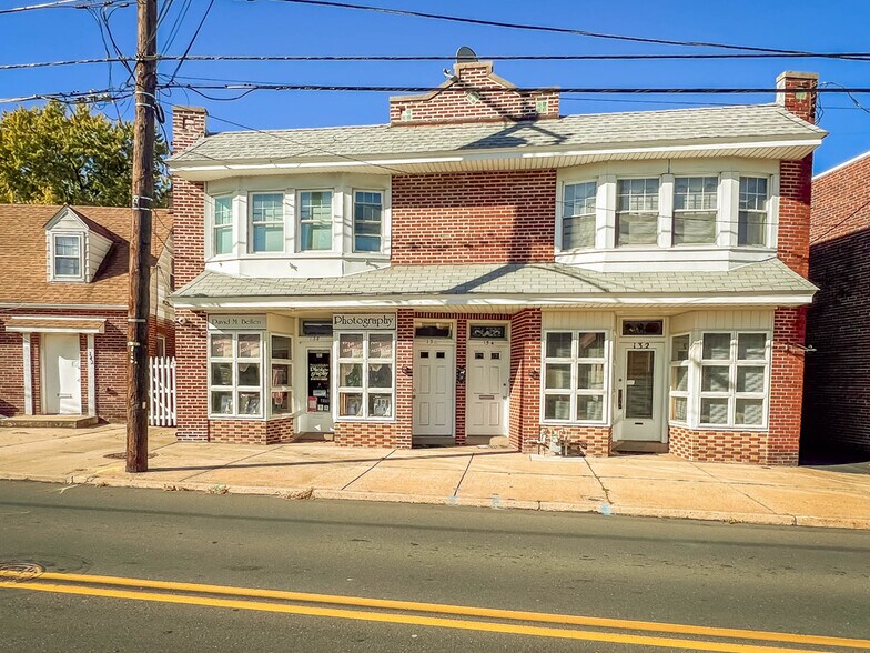 136 Bellevue Ave, Penndel, PA à vendre - Photo de l’immeuble – Image 2 sur 35