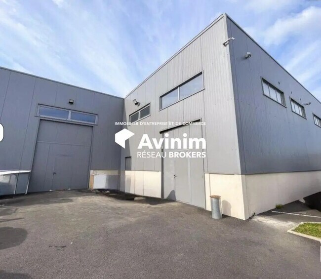 Plus de détails pour Bureau, Industriel/Logistique à louer