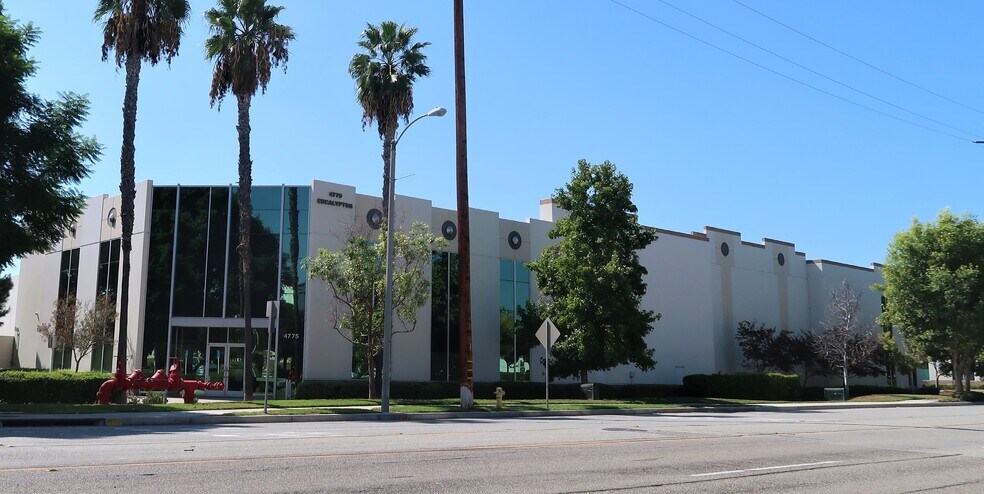 4775 Eucalyptus Ave, Chino, CA à louer - Photo de l’immeuble – Image 1 sur 2