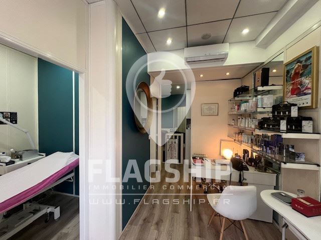 Local commercial dans Paris à louer - Photo intérieure – Image 1 sur 9