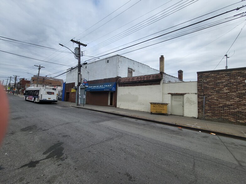 12214 15th Ave, College Point, NY à louer - Photo de l’immeuble – Image 3 sur 18