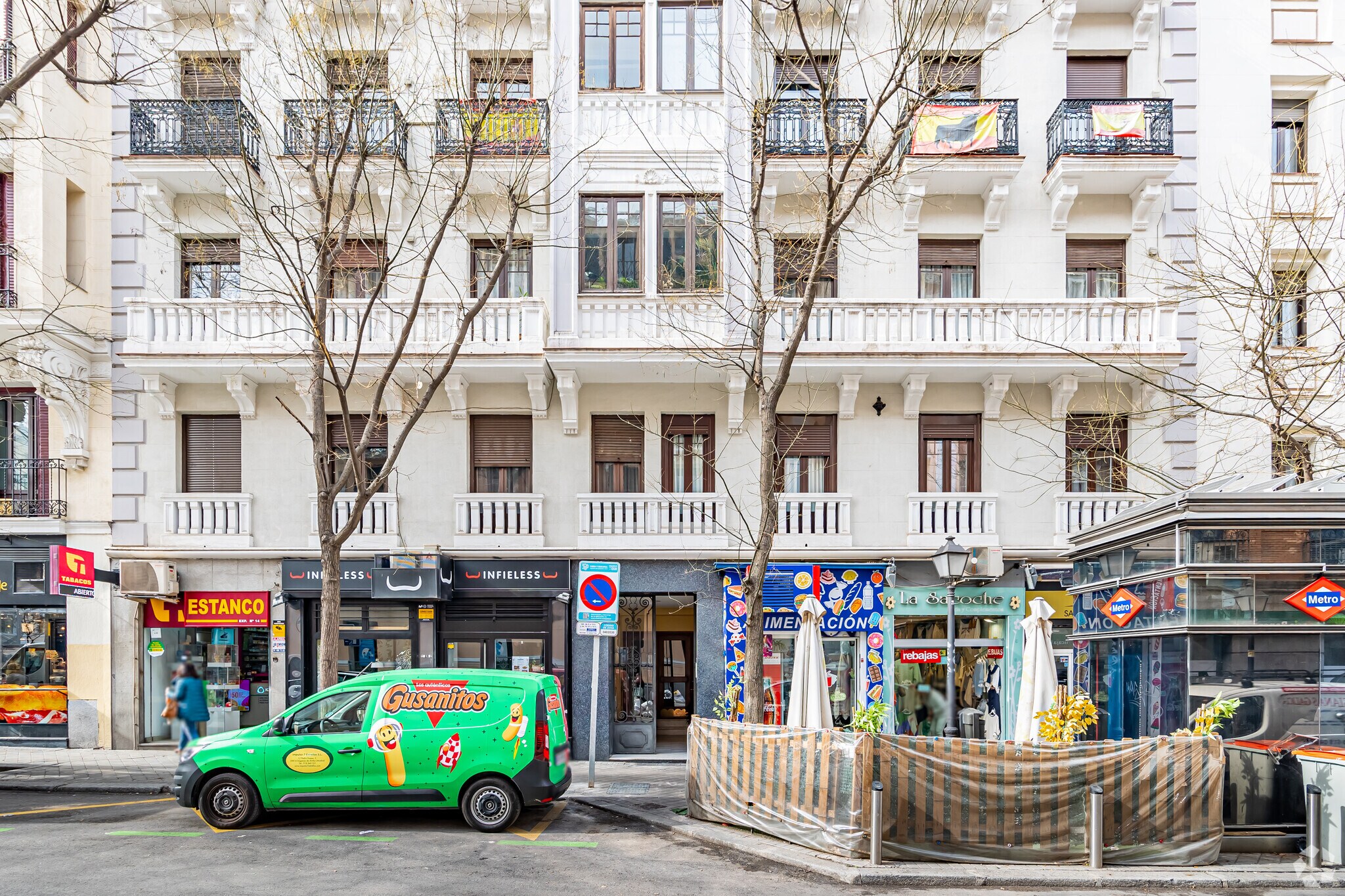 Immeuble residentiel dans Madrid, Madrid à vendre Photo de l’immeuble– Image 1 sur 3