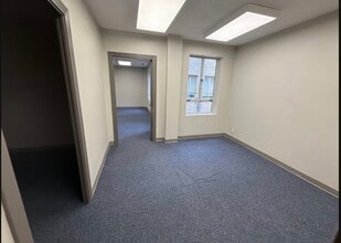 121 S Broadway Ave, Tyler, TX à louer Photo intérieure– Image 2 sur 3