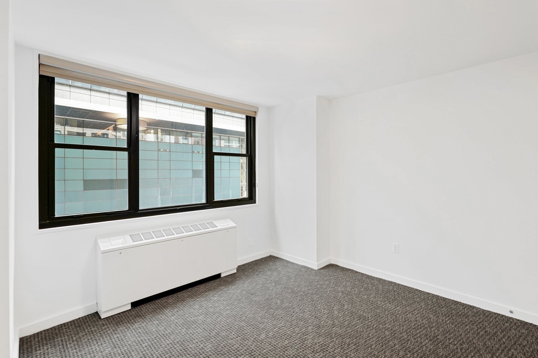 330 W 58th St, New York, NY à louer Photo intérieure– Image 1 sur 11