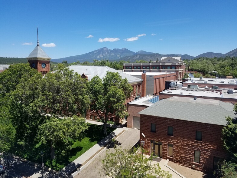 121 E Birch Ave, Flagstaff, AZ à louer - Photo de l’immeuble – Image 3 sur 6