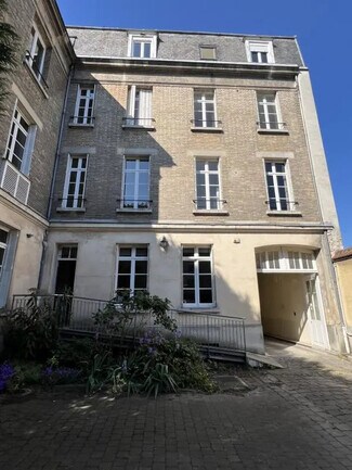 Plus de détails pour Bureau à louer