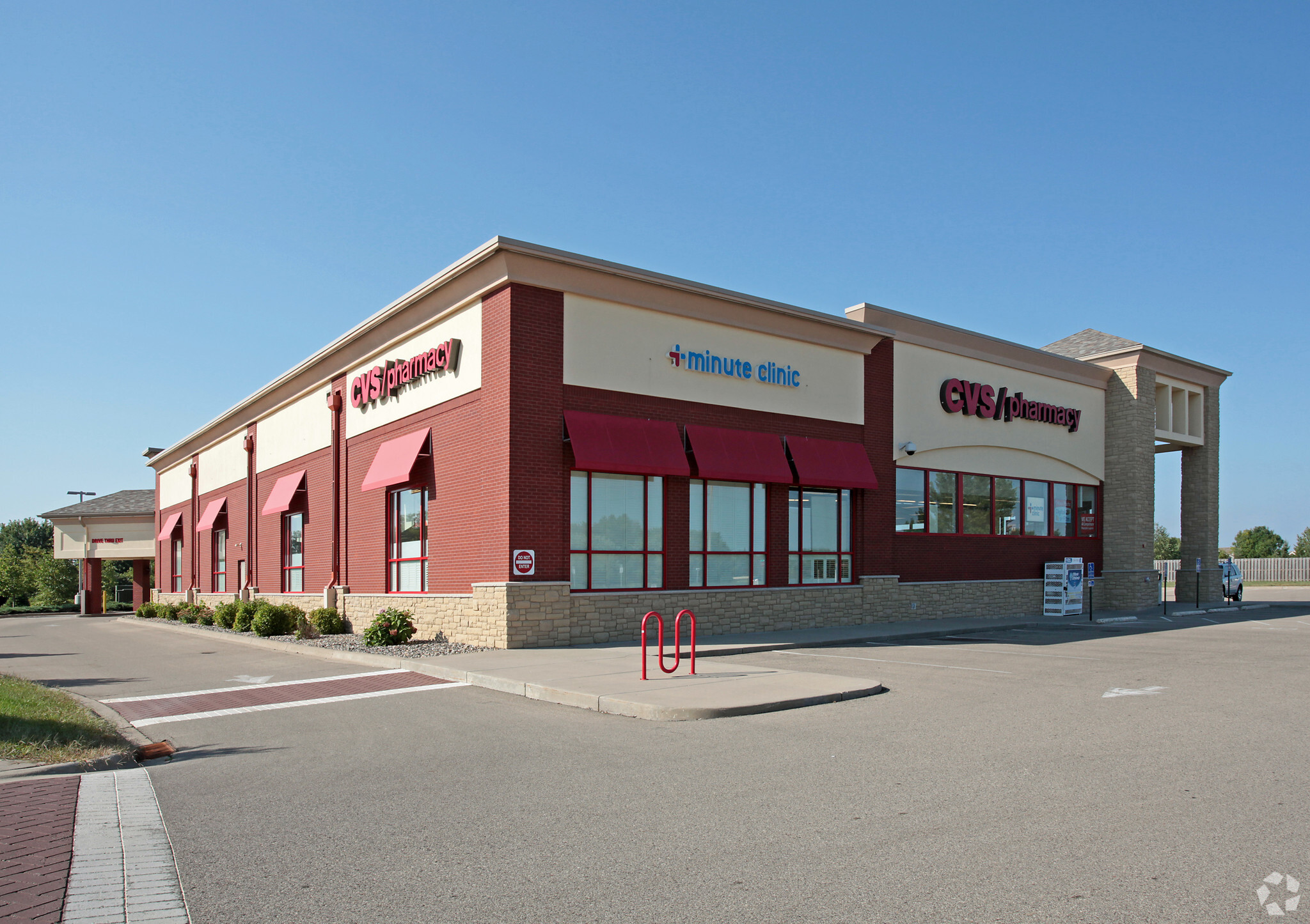 15115 Dove Trl, Apple Valley, MN à louer Photo de l’immeuble– Image 1 sur 4