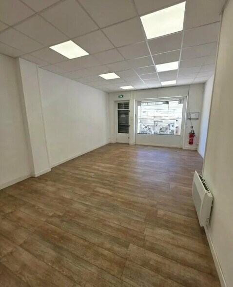 Local commercial dans Nice à vendre - Photo de l’immeuble – Image 2 sur 4