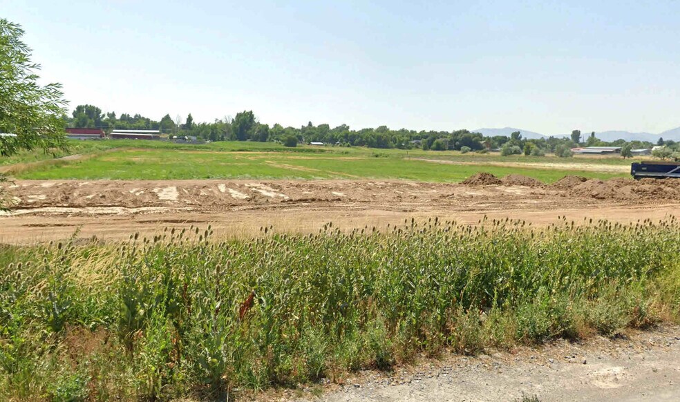 350 300 N, Hyrum, UT à vendre - Photo de l’immeuble – Image 3 sur 5