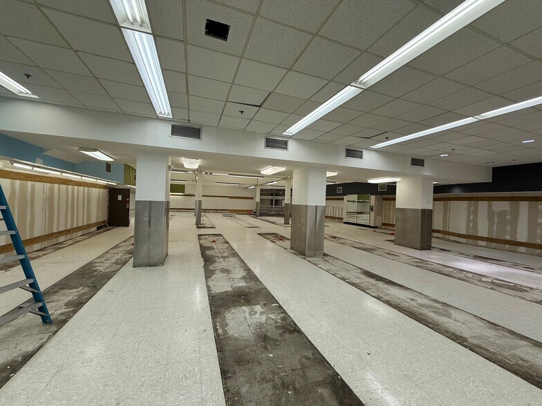 619 Decatur St, New Orleans, LA à louer - Photo de l’immeuble – Image 2 sur 5