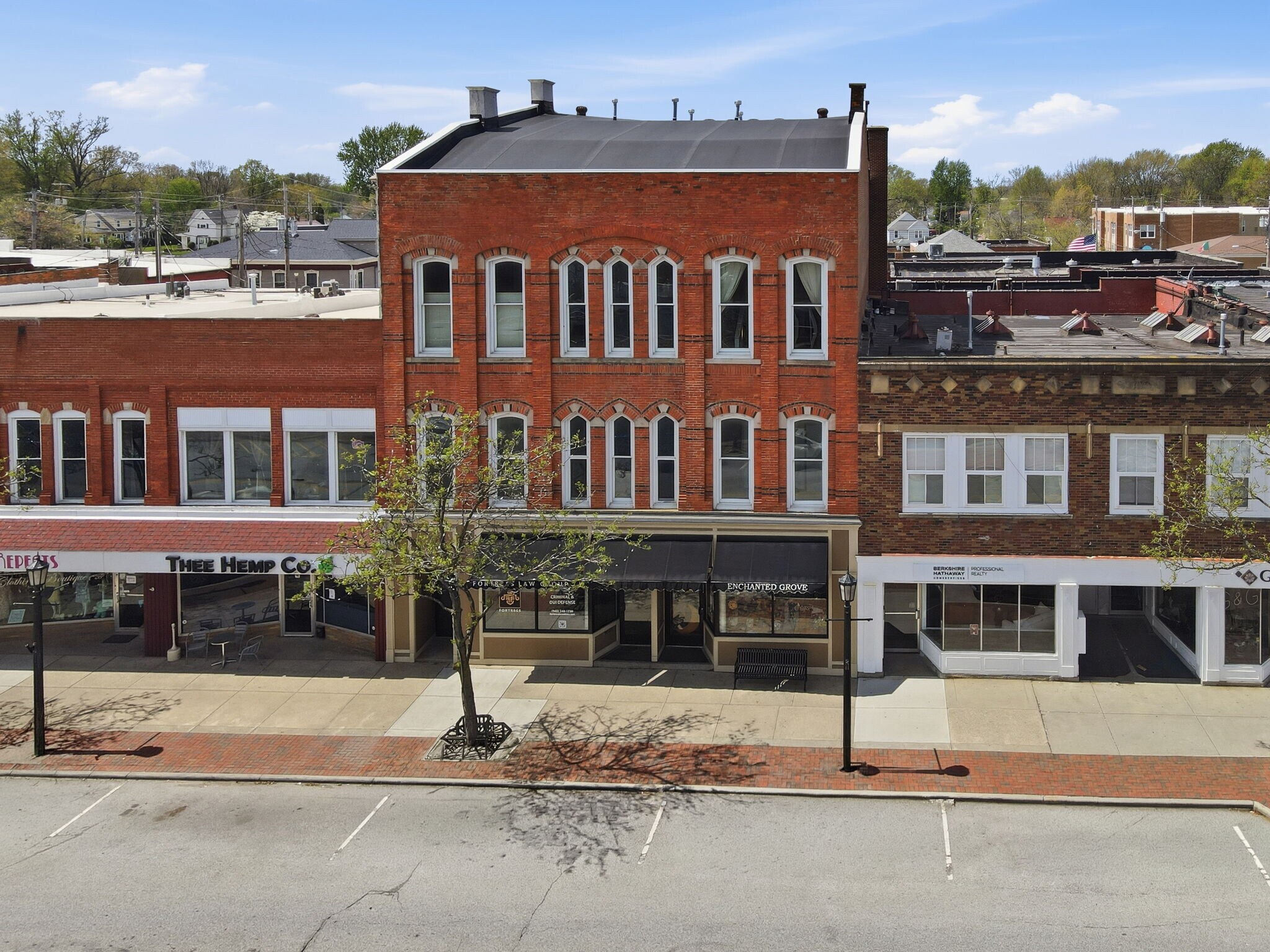 4126 E Erie St, Willoughby, OH à vendre Photo principale– Image 1 sur 40