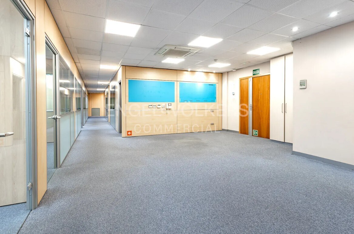 Bureau dans Sant Cugat del Vallès, Barcelona à louer Photo intérieure– Image 1 sur 6