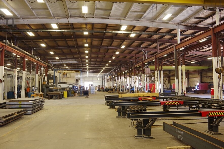 100 Center St, Galesburg, KS à louer - Photo intérieure – Image 2 sur 12