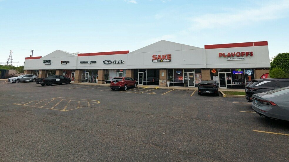 884 S Rand Rd, Lake Zurich, IL à louer - Photo de l’immeuble – Image 2 sur 8