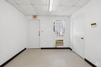 7001 Mullins Dr, Houston, TX à louer Photo intérieure– Image 1 sur 4