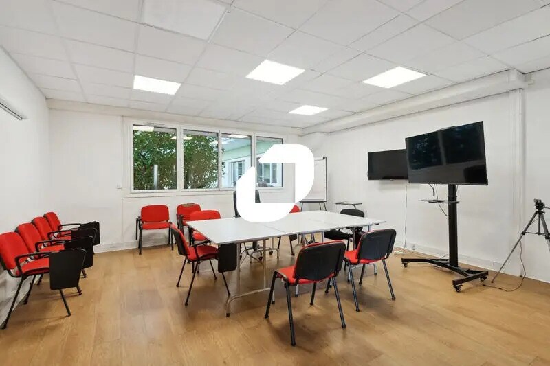 33-35 Rue Ledru-Rollin, Ivry-sur-Seine à vendre Photo de l’immeuble– Image 1 sur 13