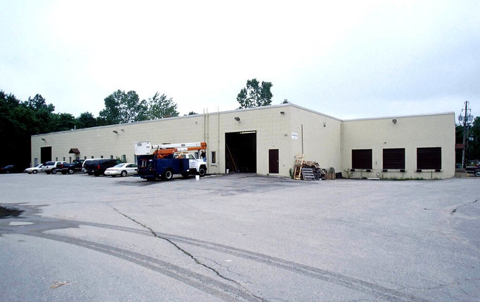 131 Tosca Dr, Stoughton, MA à louer - Photo principale – Image 3 sur 7