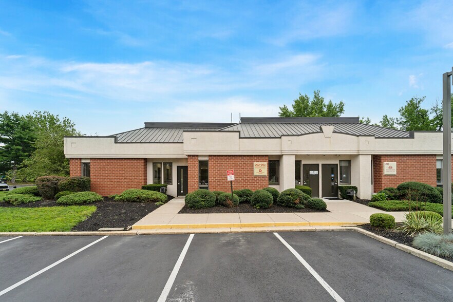 2301 E Evesham Rd, Voorhees, NJ à louer - Photo de l’immeuble – Image 2 sur 14
