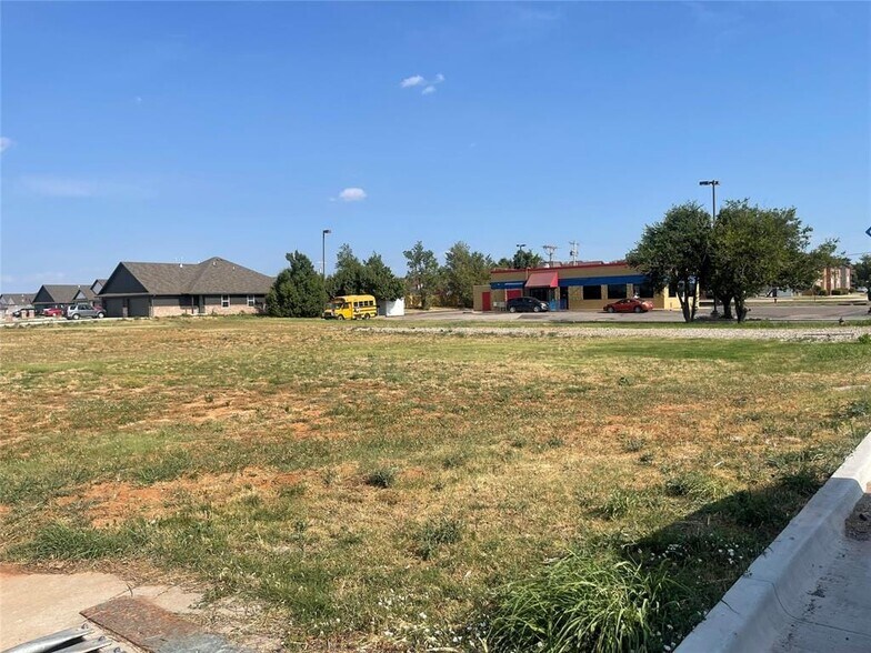 1921 S Country Club Rd, El Reno, OK à vendre - Photo de l’immeuble – Image 2 sur 5