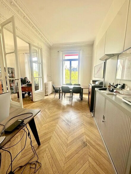 Bureau dans Paris à louer - Photo de l’immeuble – Image 2 sur 6