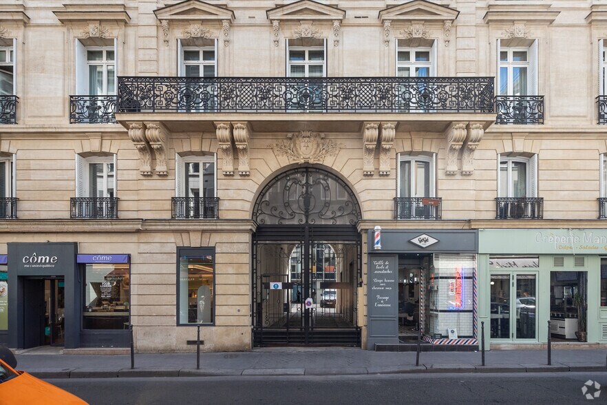 81-85 Rue La Boétie, Paris à louer - Photo de l’immeuble – Image 3 sur 9