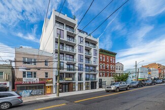 Plus de détails pour 23-33 Astoria Blvd, Astoria, NY - Logement à vendre