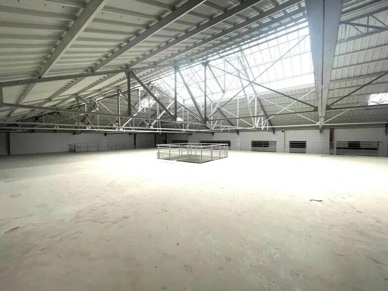 Local commercial dans Cannes à vendre - Photo intérieure – Image 3 sur 10