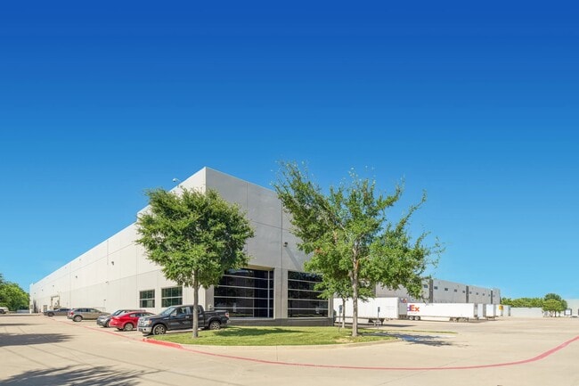 Plus de détails pour 1011 N 28th Ave, Dfw Airport, TX - Industriel/Logistique à louer