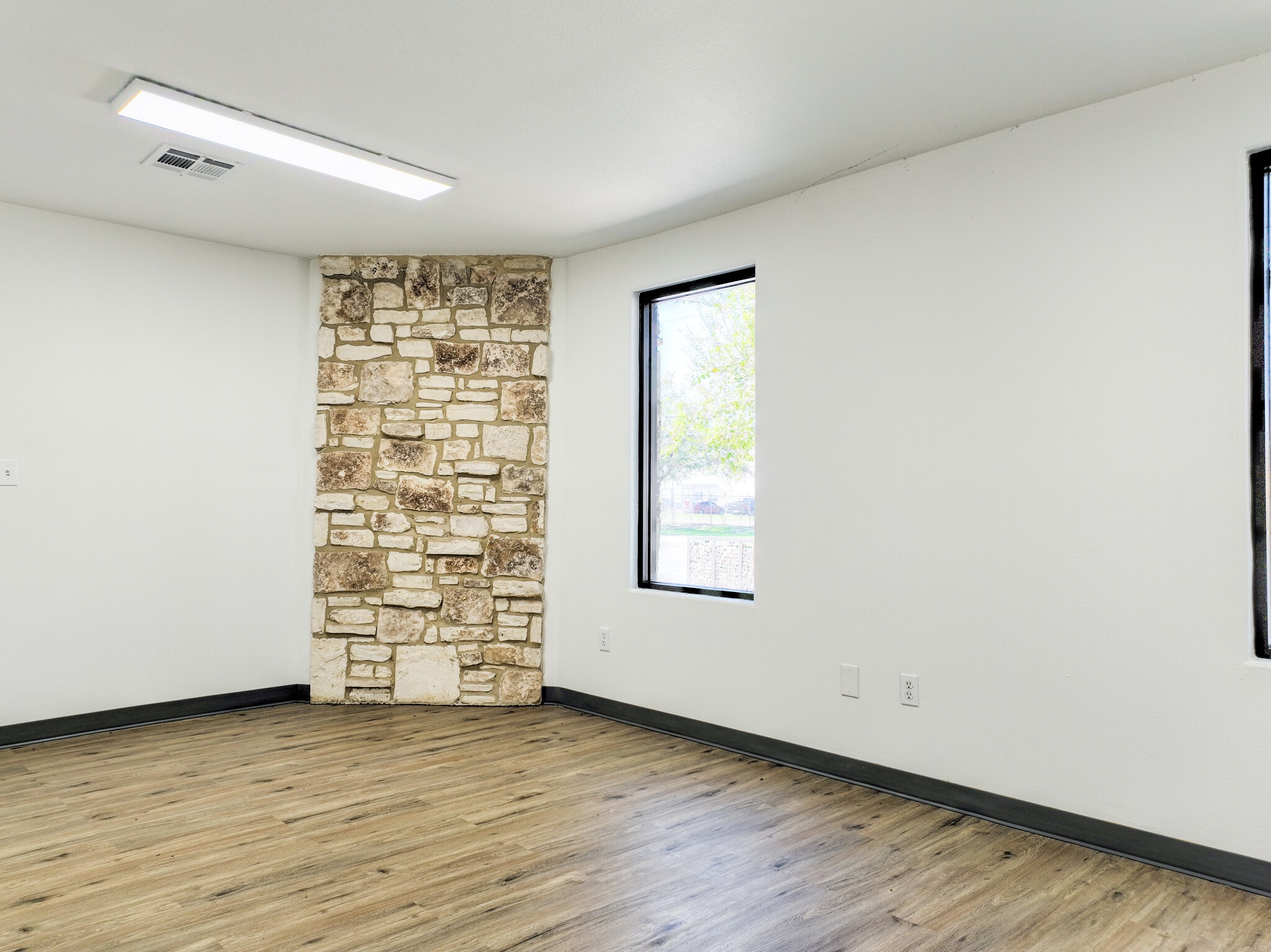 5260 Rittiman Rd, San Antonio, TX à vendre Photo intérieure– Image 1 sur 7