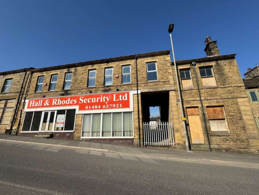 128-140 Blackmoorfoot Rd, Huddersfield à vendre Photo principale– Image 1 sur 11