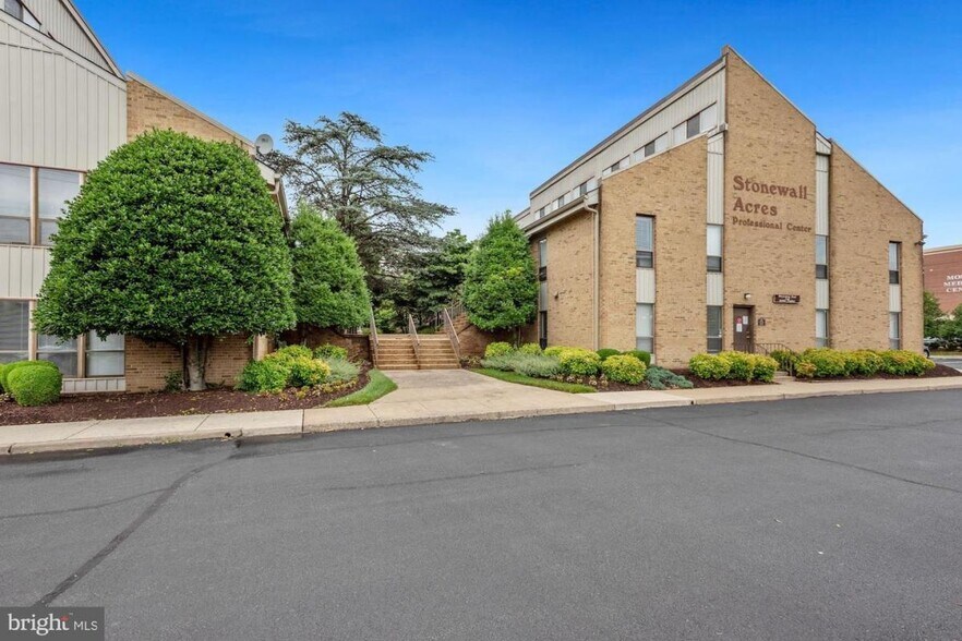 8569-8573 Sudley Rd, Manassas, VA à vendre - Photo de l’immeuble – Image 2 sur 7