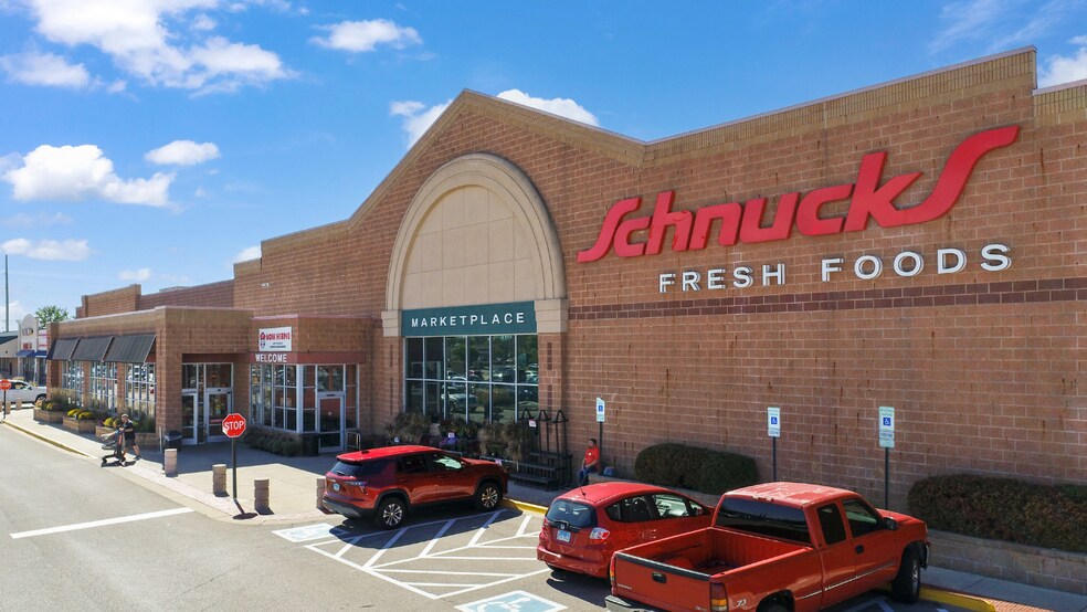 1201 Savoy Plaza Ln, Savoy, IL à louer - Photo de l’immeuble – Image 1 sur 5