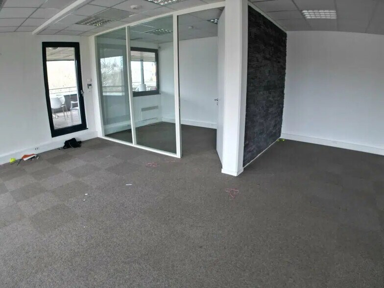Bureau dans Schiltigheim à louer - Photo de l’immeuble – Image 3 sur 9