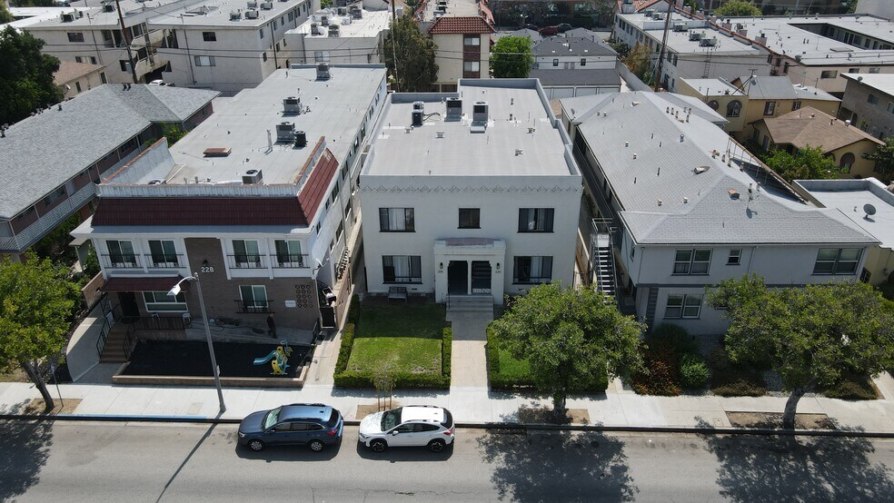 224 N Jackson St, Glendale, CA à vendre - Photo de l’immeuble – Image 2 sur 10