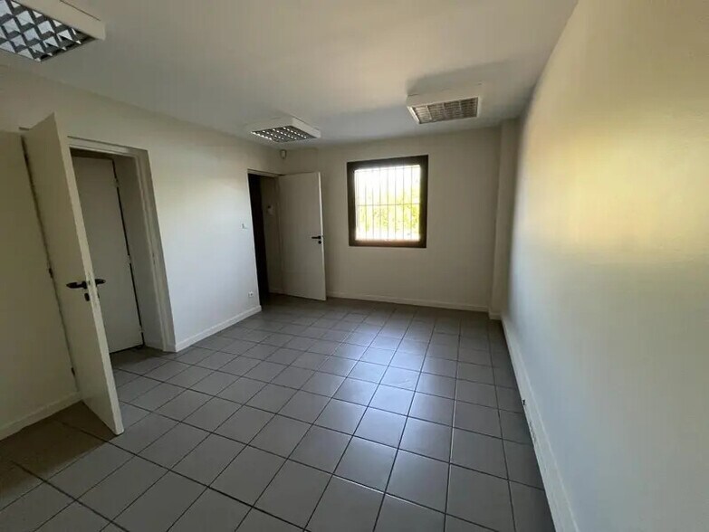 7 Rue Michel Jacquet, Saint-Priest à louer - Photo intérieure – Image 3 sur 7