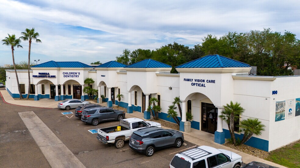 900 W Sam Houston Blvd, Pharr, TX à louer - Photo de l’immeuble – Image 2 sur 4