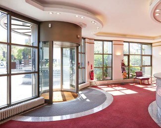 Plus de détails pour 115-123 Staines Rd, Hounslow - Bureau à vendre