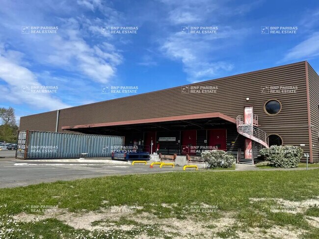 Plus de détails pour Bureau, Industriel/Logistique à louer