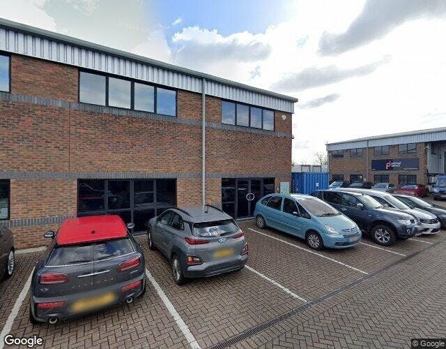 Crabtree Rd, Egham à vendre - Photo de l’immeuble – Image 3 sur 9