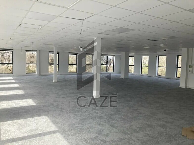 Bureau dans Mérignac à vendre - Photo de l’immeuble – Image 2 sur 2
