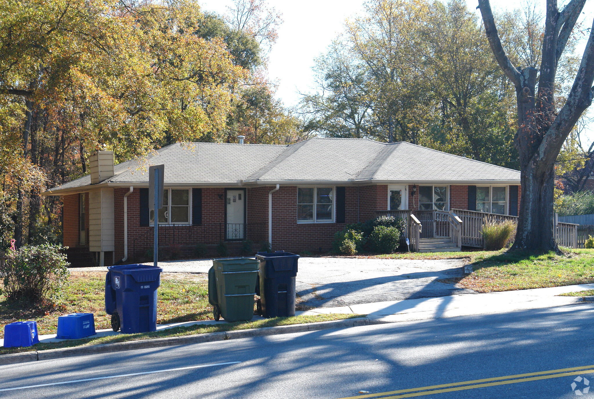 145 N Main St, Alpharetta, GA à louer Photo principale– Image 1 sur 15