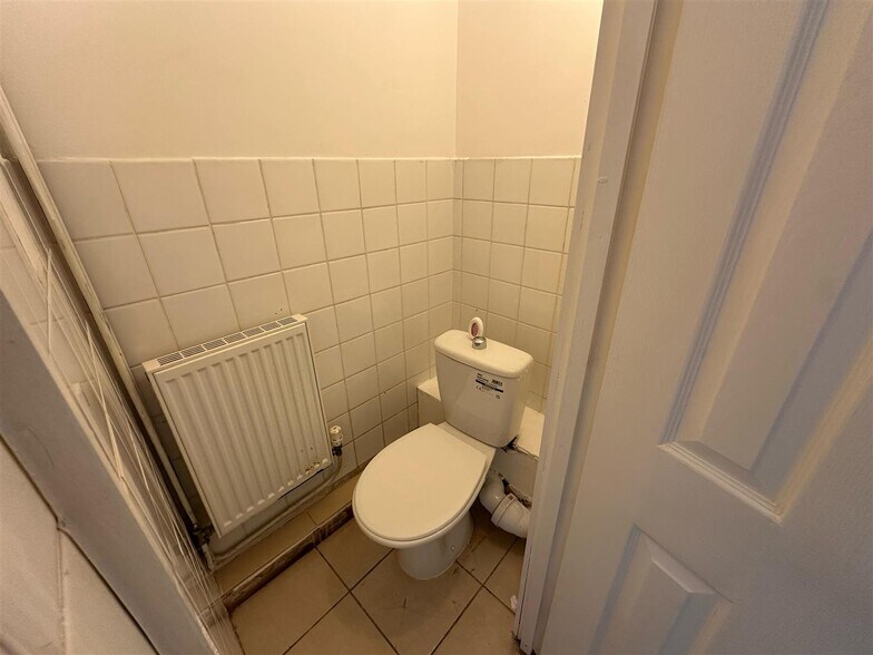44-44A Leicester Rd, Salford à louer - Photo intérieure – Image 2 sur 8