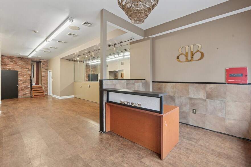 1604 Ridge Ave, Philadelphia, PA à vendre - Photo de l’immeuble – Image 3 sur 25