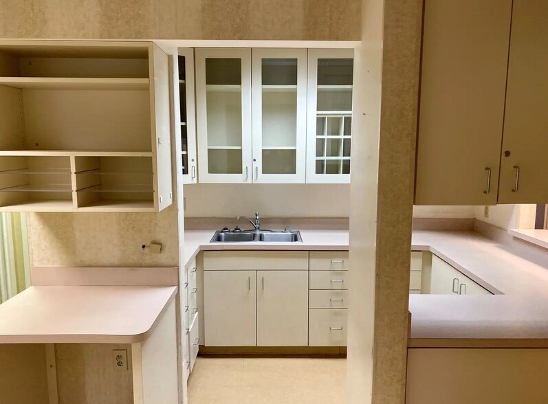 225 Abraham Flexner Way, Louisville, KY à vendre - Photo intérieure – Image 1 sur 7