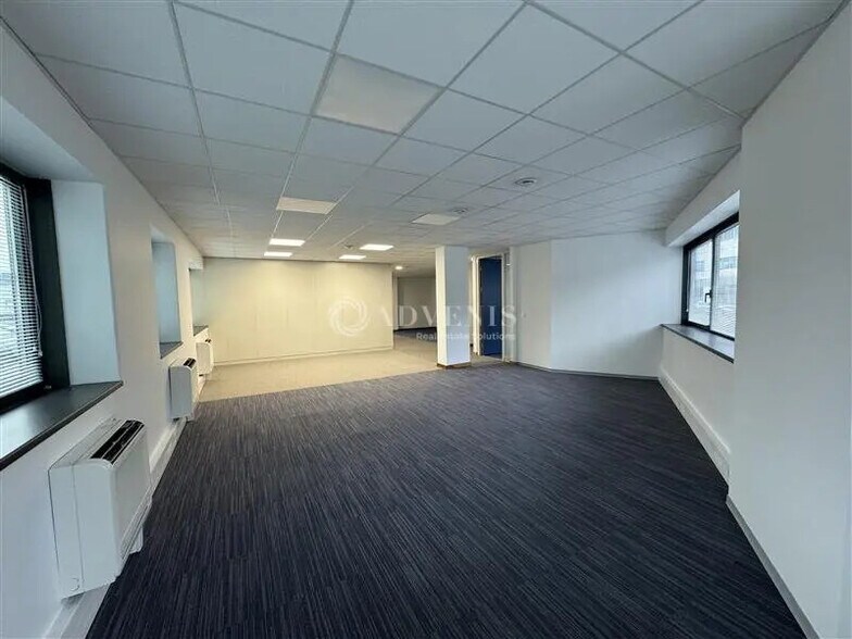 Bureau dans Strasbourg à louer - Photo de l’immeuble – Image 2 sur 5