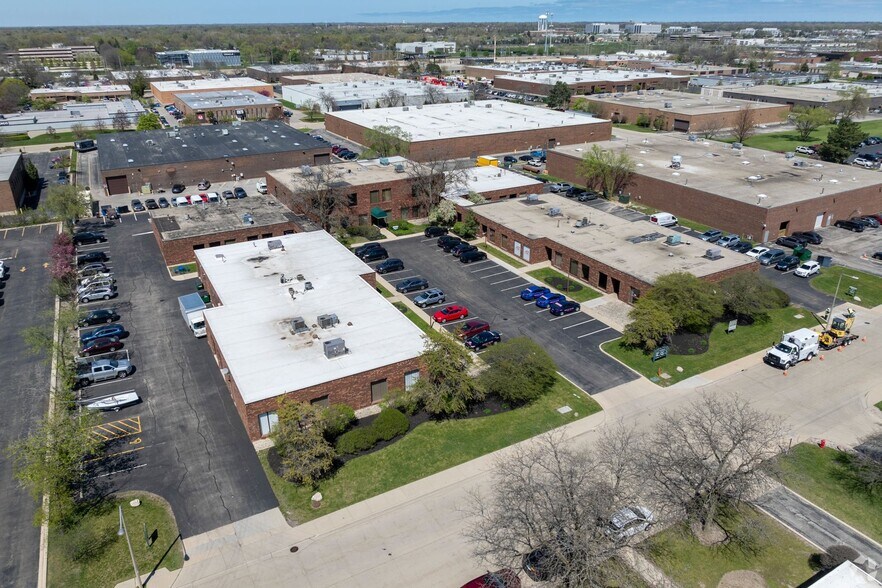 3150-3210 Doolittle Dr, Northbrook, IL à louer - Photo de l’immeuble – Image 2 sur 4