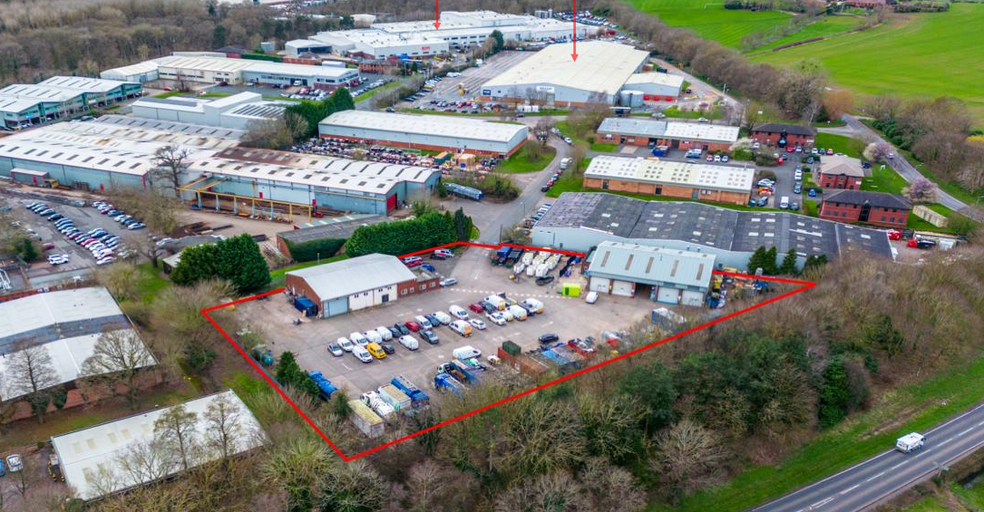 Unit 25 Hampton Lovett Industrial Estate portefeuille de 2 biens à vendre sur LoopNet.fr - Photo principale – Image 1 sur 2