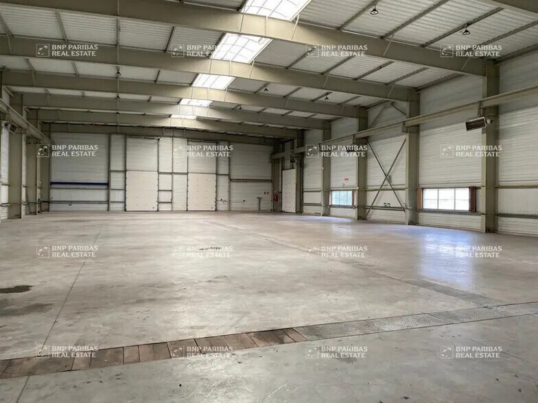Local d’activités dans Saint-Aignan-Grandlieu à louer - Photo de l’immeuble – Image 1 sur 11