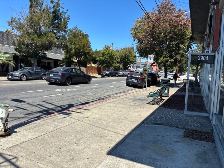 2900-2920 Fruitvale Ave, Oakland, CA à louer - Photo de l’immeuble – Image 3 sur 16