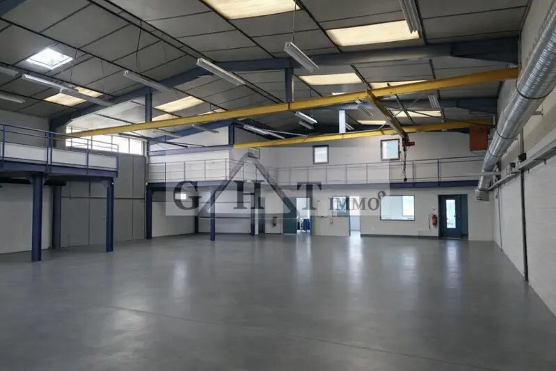 Industriel/Logistique dans Chelles à vendre - Photo intérieure – Image 1 sur 3